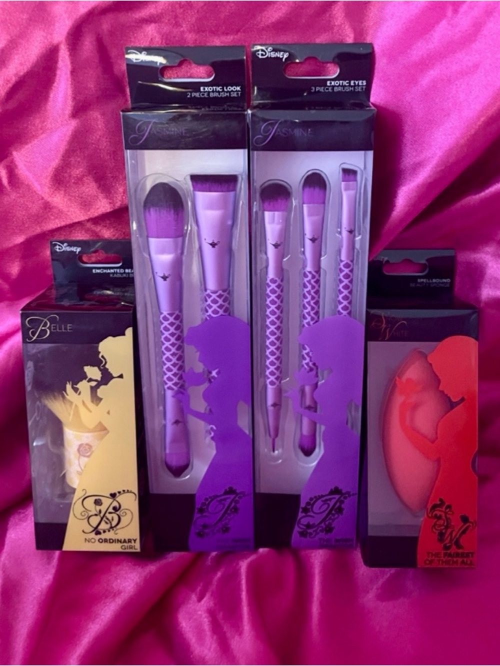 DISNEY SOHO MAKEUP BRUSH SET x4